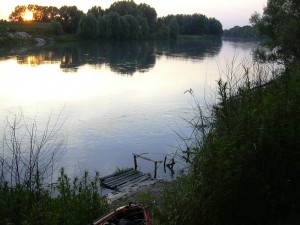 13ottimo approdo presso Legnago su isola fluviale